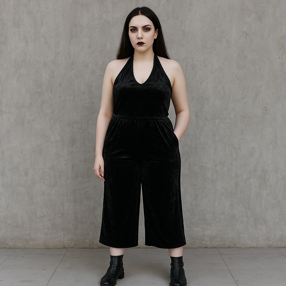 Don't Ask Why Black Crushed Velvet Halter Jumpsuit Wide Leg One‎ Size Womens